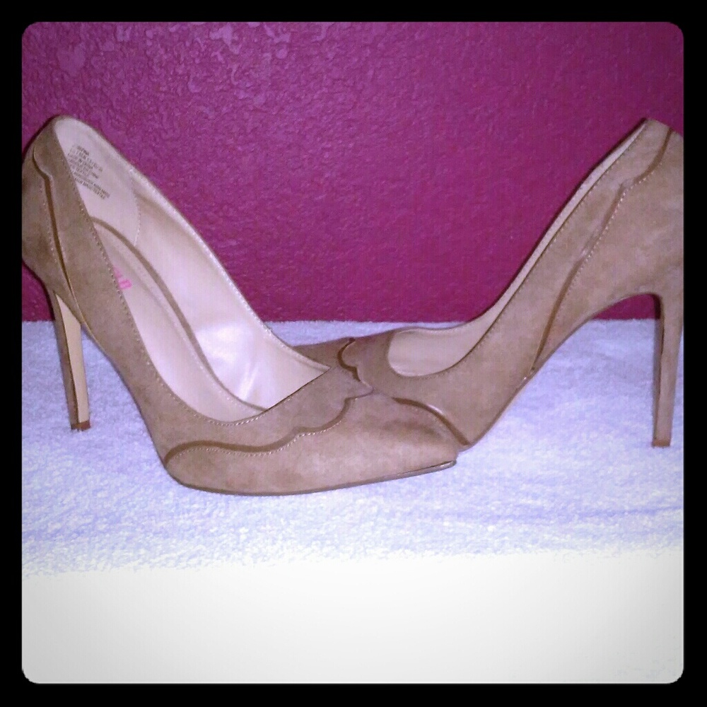 Women's shoes